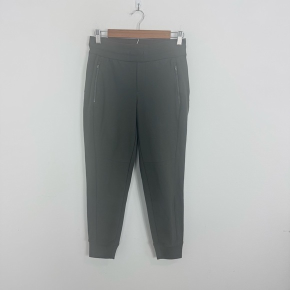 NWOT ATHLETA Headlands Hybrid Trek Jogger Size 2P - Picture 2 of 12